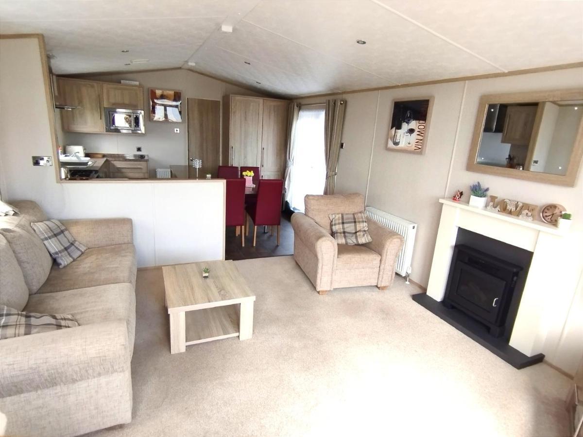 Sand Le Mere Holiday Village Caravan Hire Tunstall  外观 照片