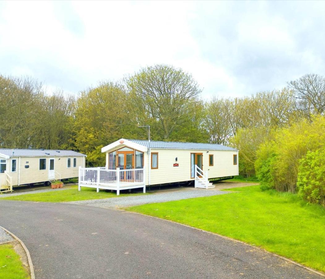 Sand Le Mere Holiday Village Caravan Hire Tunstall  外观 照片